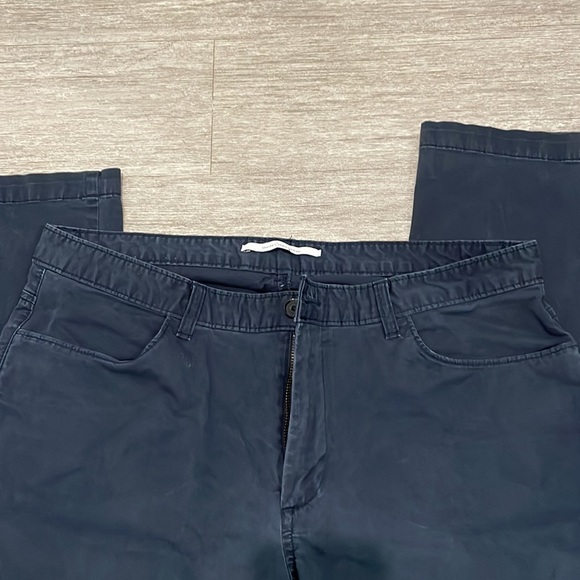 Men’s Calvin Klein 34x32 Pants - Picture 2 of 4